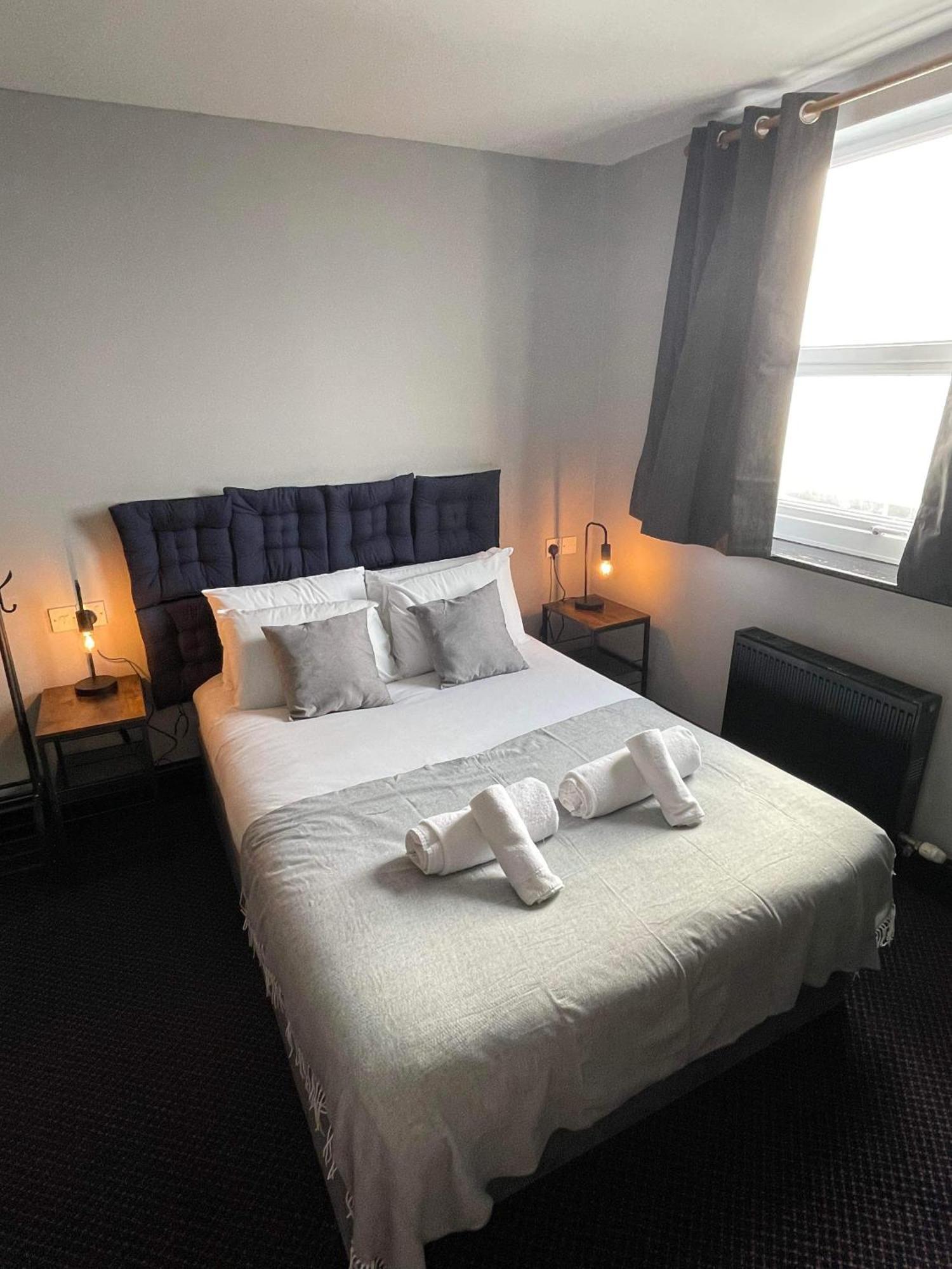 Bay View Rooms At Mentone Hotel Уэстон-сьюпер-Мэр Экстерьер фото